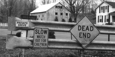 Photo of the signs: Private Drive, Slow - watch out for children, Dead End