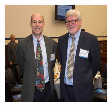 Blue Ribbon Judge Mike Griffith, Office of Safety Technologies, FHWA (left) with Stephen Read (right).